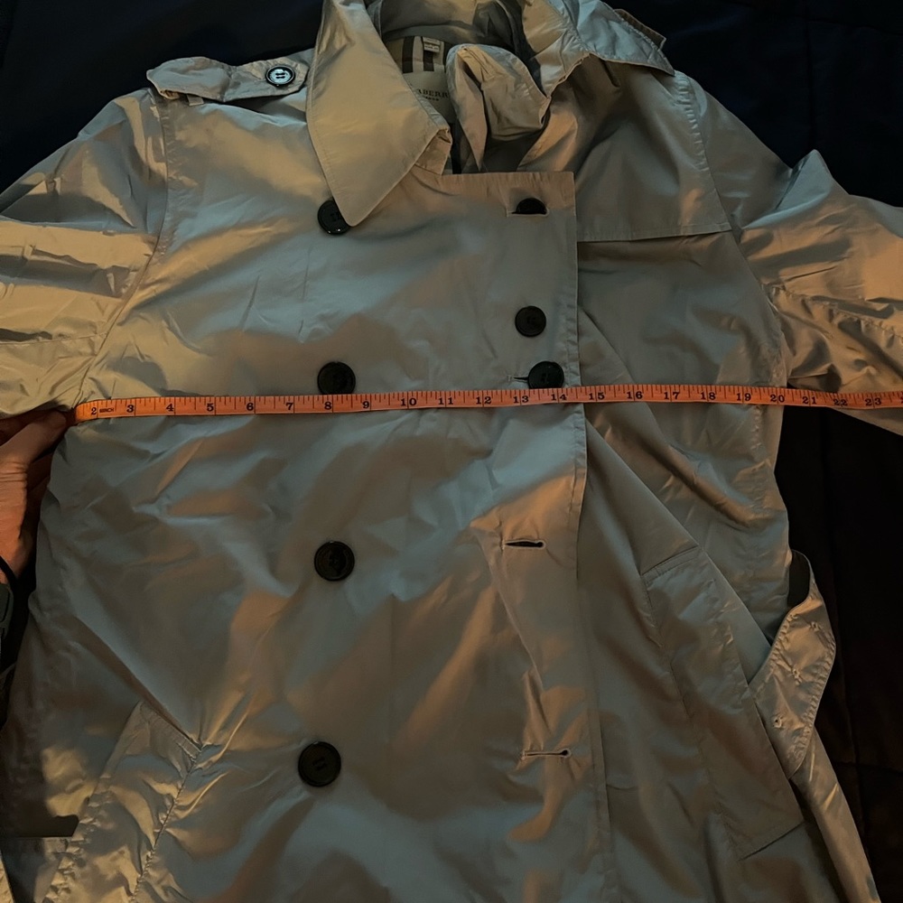 Burberry rain jacket - Picture 12 of 12